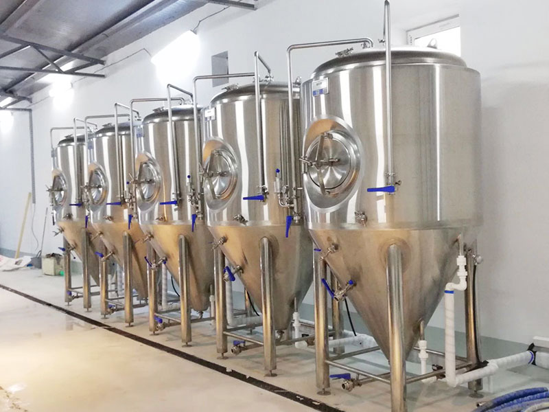 Румыния Clandestin Beer SRL Пивоваренная система объемом 1000 л.Установить и начать заваривать